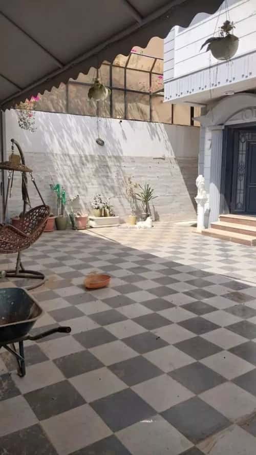Villa 330.32 SQM Facing West on 15m Width Street Al Hamadhnyah, East Jeddah, Jeddah