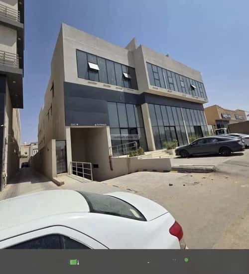 Building 1740 SQM Facing South Al-Malqa, North Riyadh, Riyadh