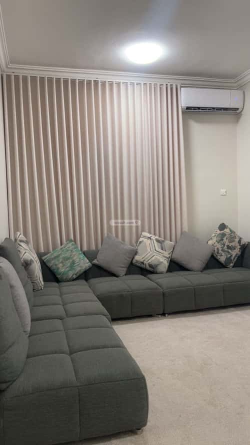 Apartment 300 SQM with 3 Bedrooms Ar-Rimal, East Riyadh, Riyadh