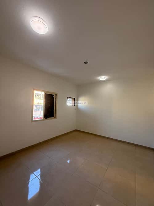 Building Facing North with 3 Floors Al Adamah, Aldammam