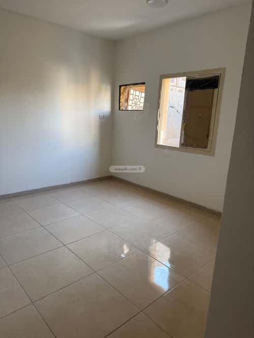 Building Facing North with 3 Floors Al Adamah, Aldammam