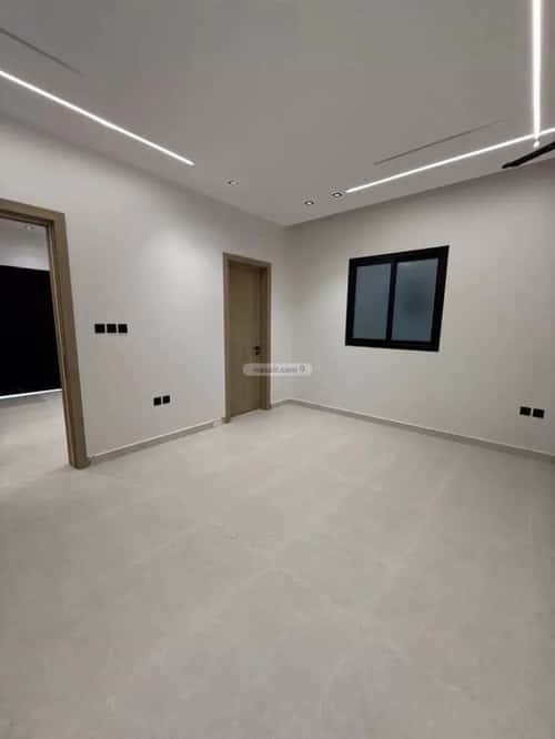 Villa 240 SQM Facing South with 5 Bedrooms As-Safa, Central Riyadh, Riyadh