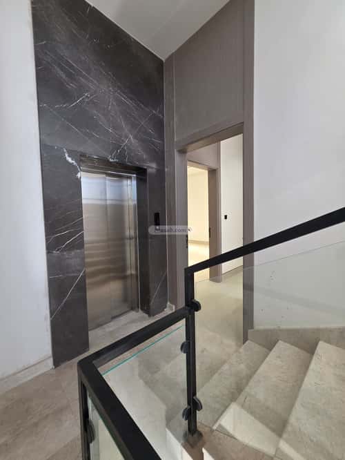 Floor with 4 Bedrooms Qurtubah, East Riyadh, Riyadh