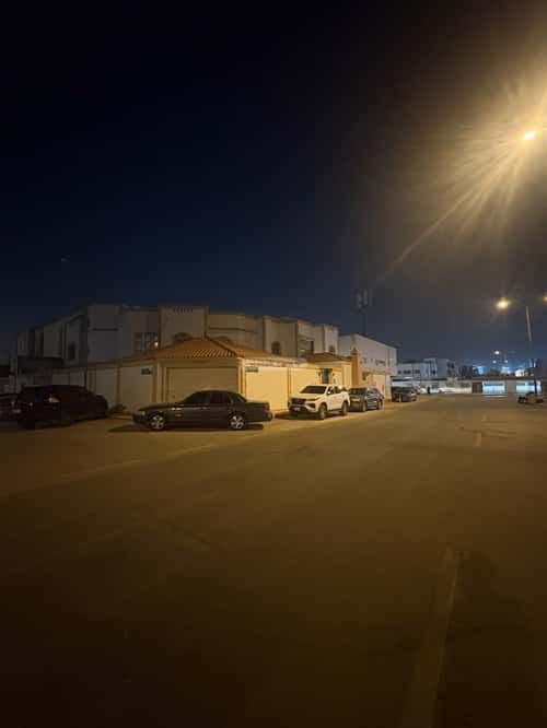 Building 577.5 SQM Facing South Al-Aqeek, North Riyadh, Riyadh