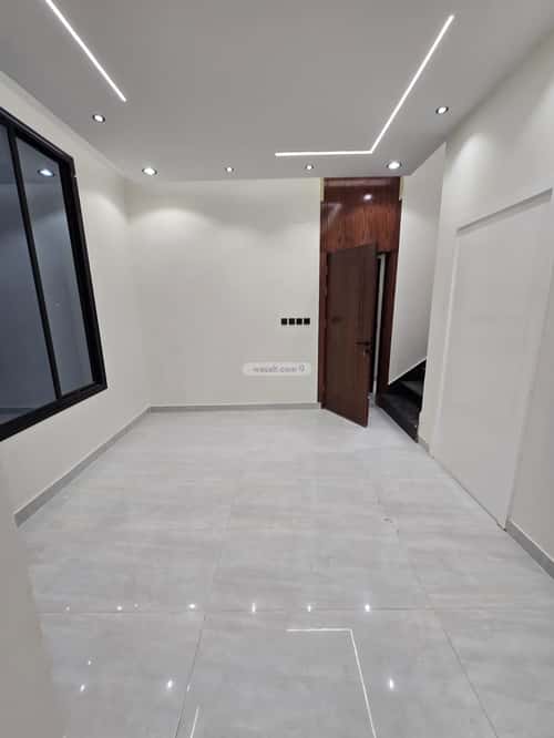 Villa 318 SQM Al Wasat District, Alttayif