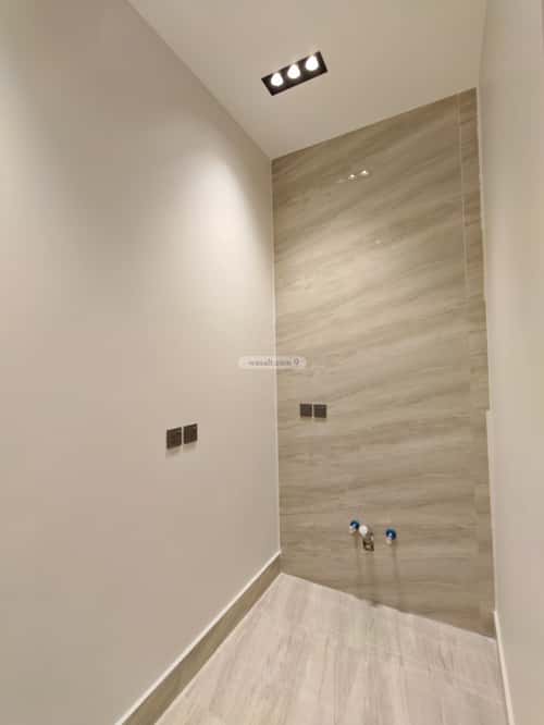 Villa 250 SQM Facing West on 18m Width Street Al-Muanisiyah, East Riyadh, Riyadh