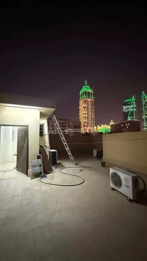 فيلا 640 متر مربع شمالية على شارع 12م العليا، وسط الرياض، الرياض