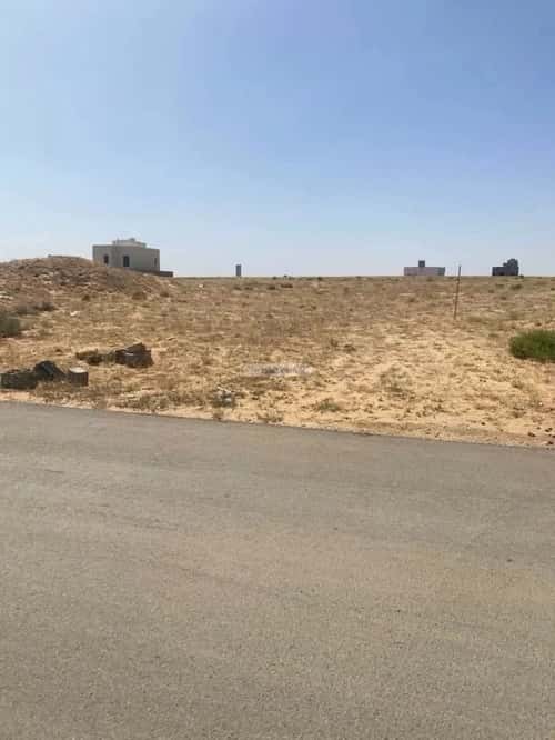 Land 400 SQM Facing South on 15m Width Street The Apartment, Bariduh