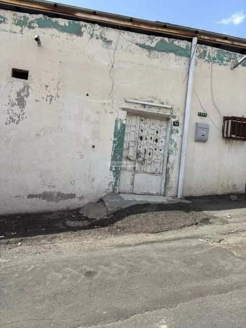 دور 695 متر مربع ب 5 غرف نخب، الطائف