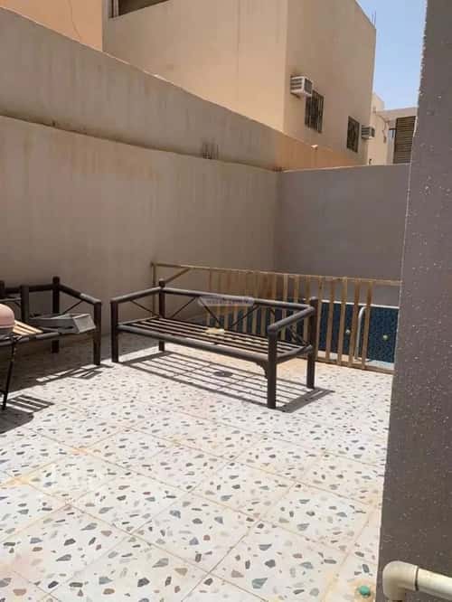 فيلا 325 متر مربع شمالية على شارع 20م عكاظ، جنوب الرياض، الرياض