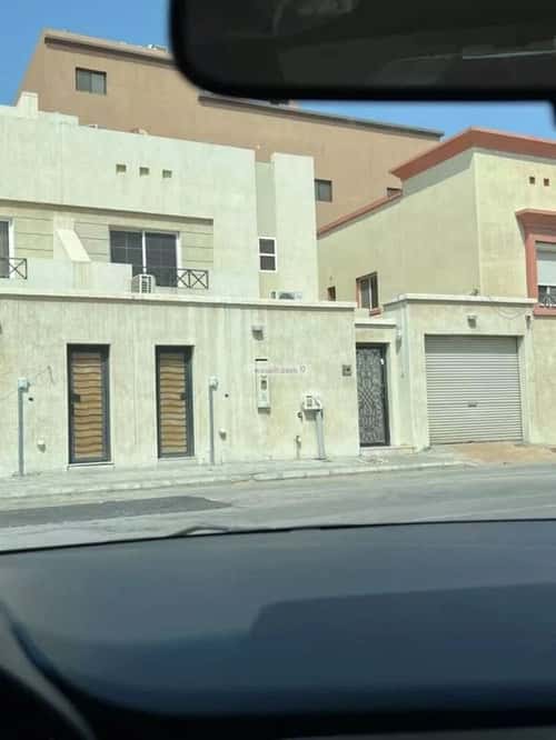 Villa 200 SQM Facing South on 15m Width Street Al Khaldyah Al Shmalyah, Aldammam