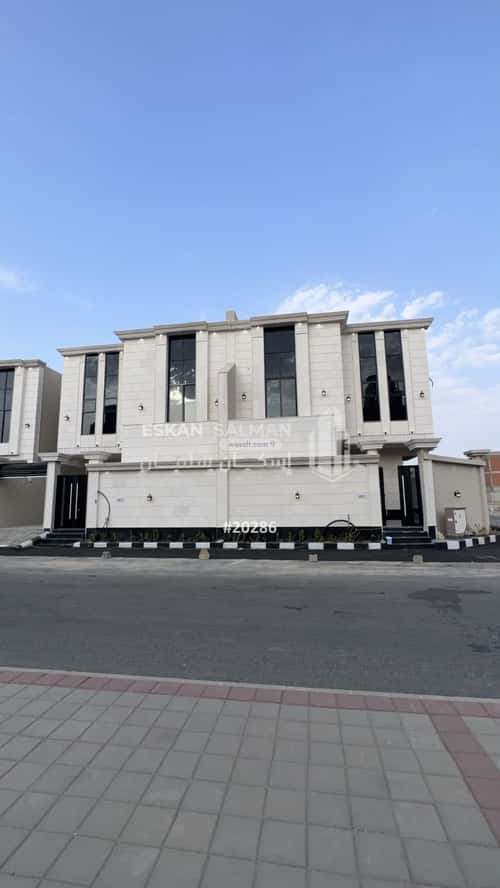 فيلا 240.03 متر مربع جنوبية شرقية على شارع 15م الصفاء، الجموم