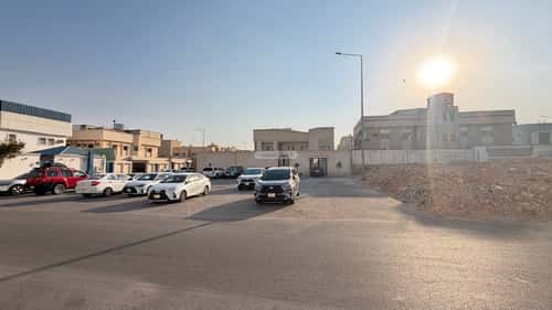 Land 900 SQM Facing North East on 20m Width Street Ar-Rawdah, East Riyadh, Riyadh