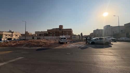 Land 900 SQM Facing North East on 20m Width Street Ar-Rawdah, East Riyadh, Riyadh