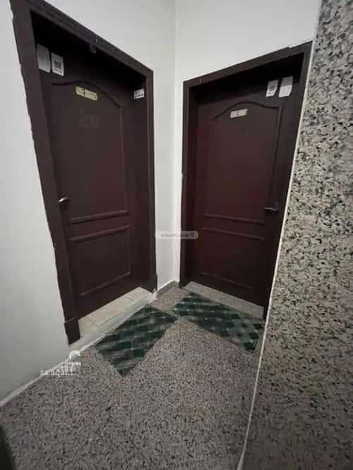 عمارة 232.56 متر مربع واجهة جنوبية الثقبة، الخبر