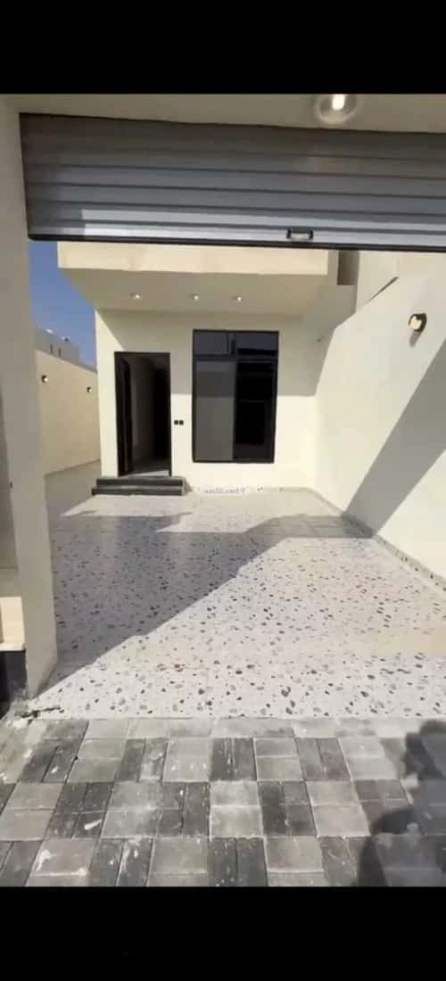 Villa 233.48 SQM Facing South on 20m Width Street King Fahad Dist, Aldammam
