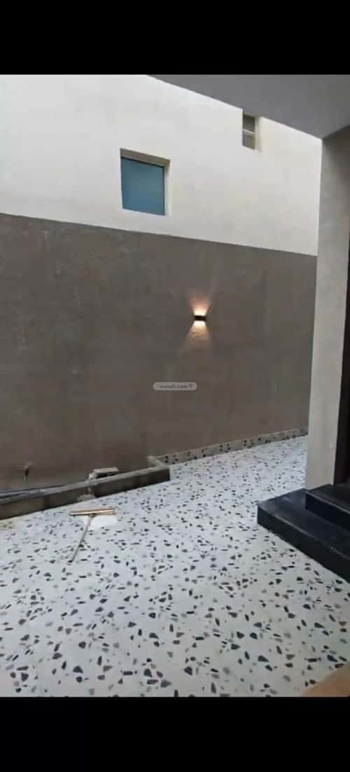 Villa 250 SQM Facing South on 20m Width Street King Fahad Dist, Aldammam