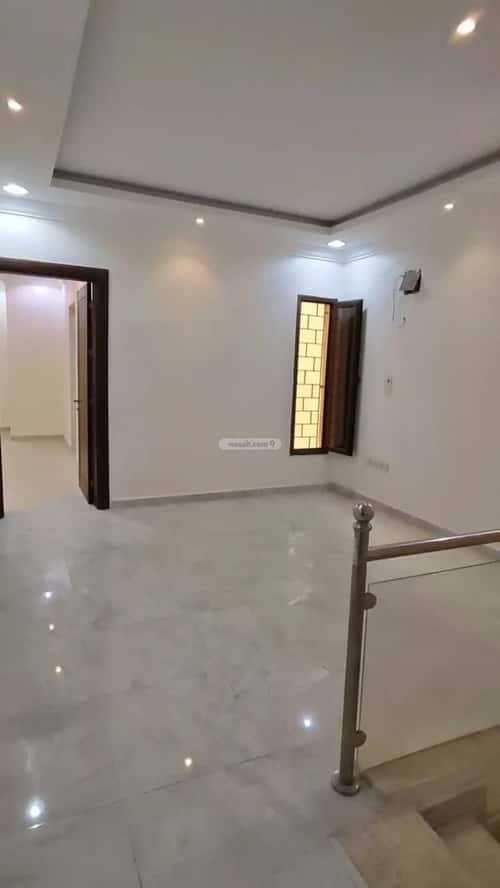 Villa 250 SQM Facing West on 20m Width Street King Fahad Dist, Aldammam