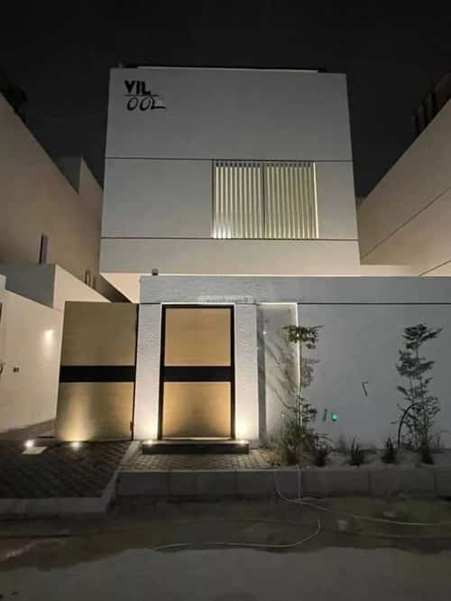 فيلا 307.5 متر مربع جنوبية على شارع 15م الصواري، الخبر