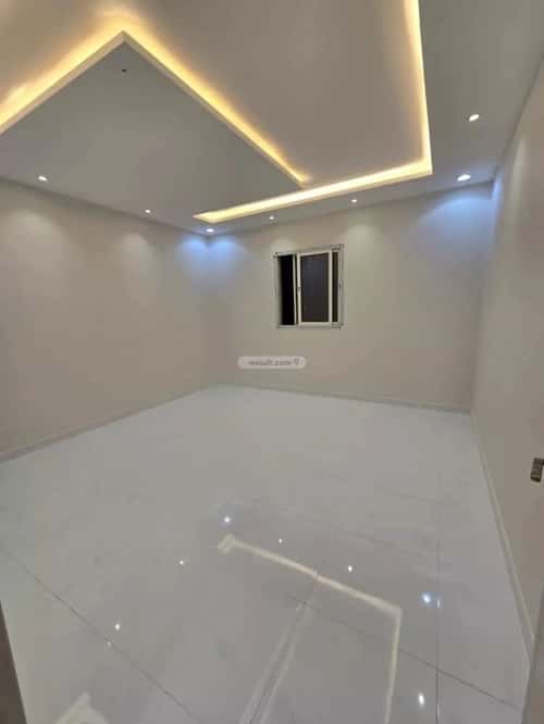 Apartment 350 SQM with 3 Bedrooms Middle Al-Uraija, West Riyadh, Riyadh