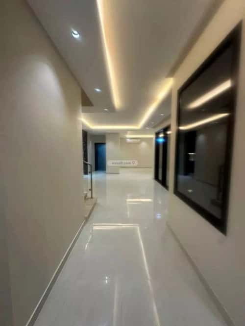 Villa 350 SQM Facing South with 4 Bedrooms Al-Janadriyah, East Riyadh, Riyadh