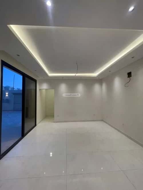 Villa 375 SQM Facing West with 3 Bedrooms Al-Janadriyah, East Riyadh, Riyadh