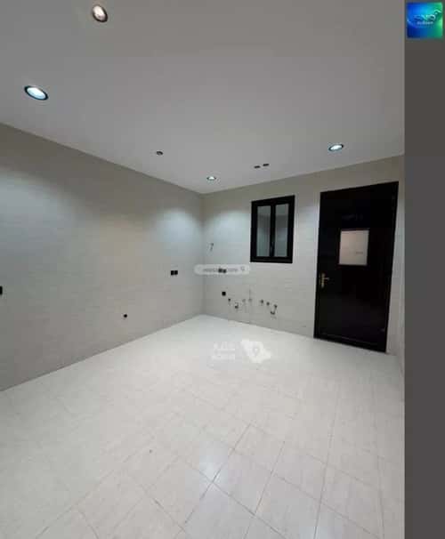 Villa 250 SQM Facing 3 Streets on 24m Width Street King Fahad Dist, Aldammam
