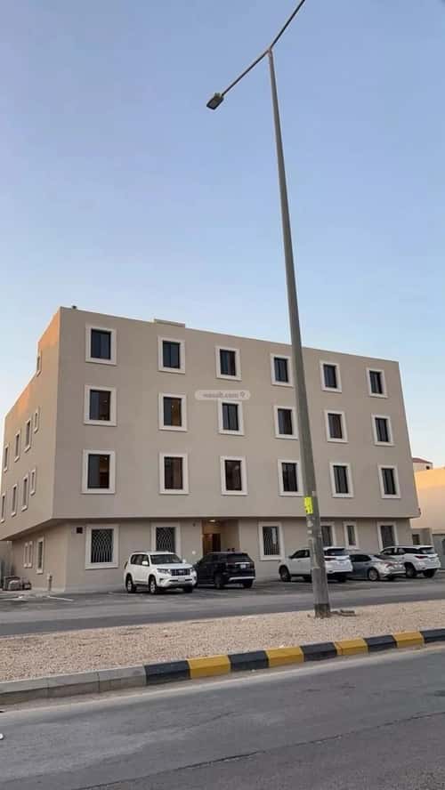 Building 750 SQM Facing South Al-Aziziyah, South Riyadh, Riyadh