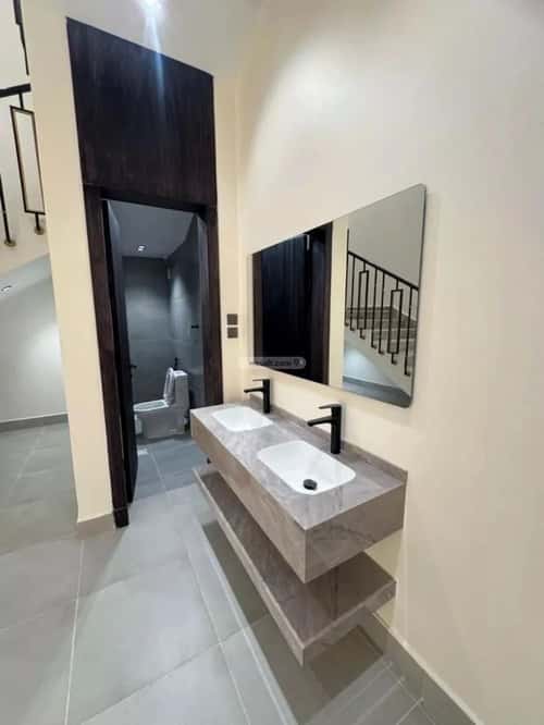 Apartment 272.98 SQM with 4 Bedrooms Al-Janadriyah, East Riyadh, Riyadh