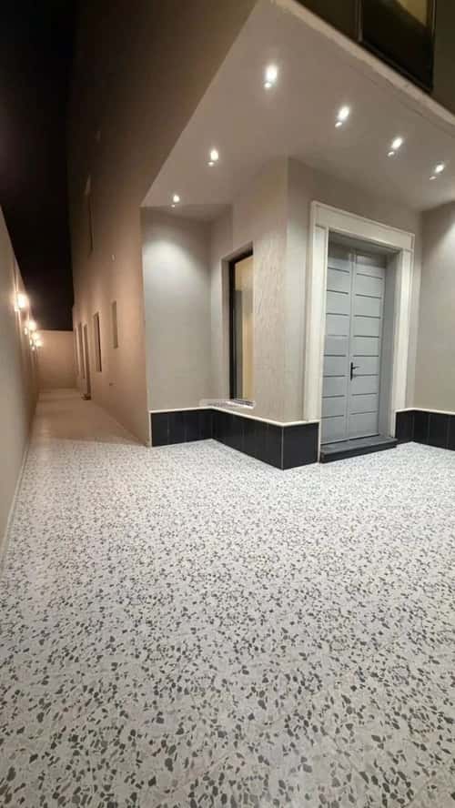Villa 272.98 SQM Facing West on 18m Width Street Al-Janadriyah, East Riyadh, Riyadh