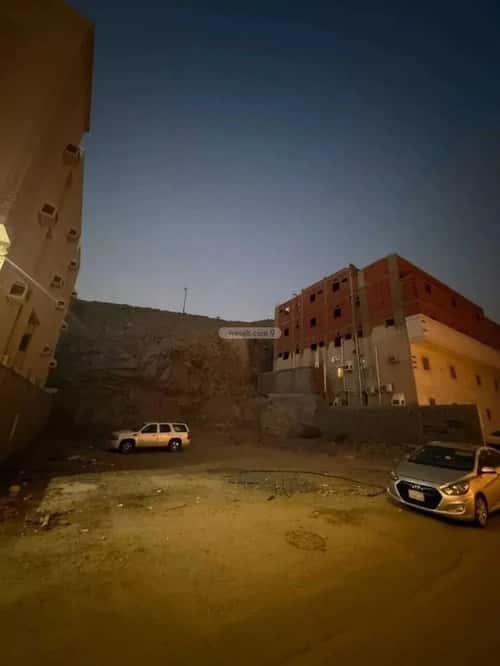 Land 575 SQM Facing South on 15m Width Street Alnowaria, Makkah Al Mukarramah