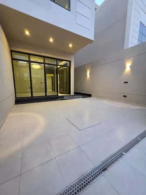Floor 203.55 SQM with 5 Bedrooms Al-Maizaliyah, East Riyadh, Riyadh