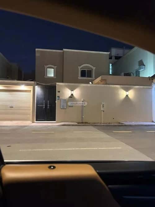 فيلا 323.37 متر مربع شرقية على شارع 15م العقيق، شمال الرياض، الرياض
