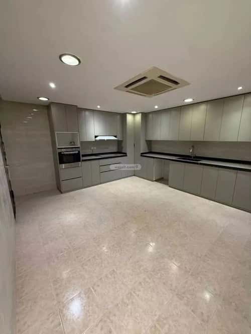 Floor 360 SQM with 4 Bedrooms Al-Olaya, Central Riyadh, Riyadh