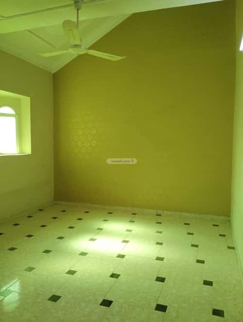 Floor 673 SQM with 5 Bedrooms Brokers, Hayil