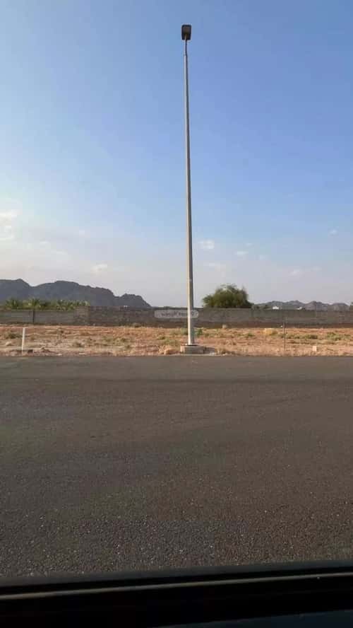 أرض 525 متر مربع جنوبية على شارع 15م الودي، حائل