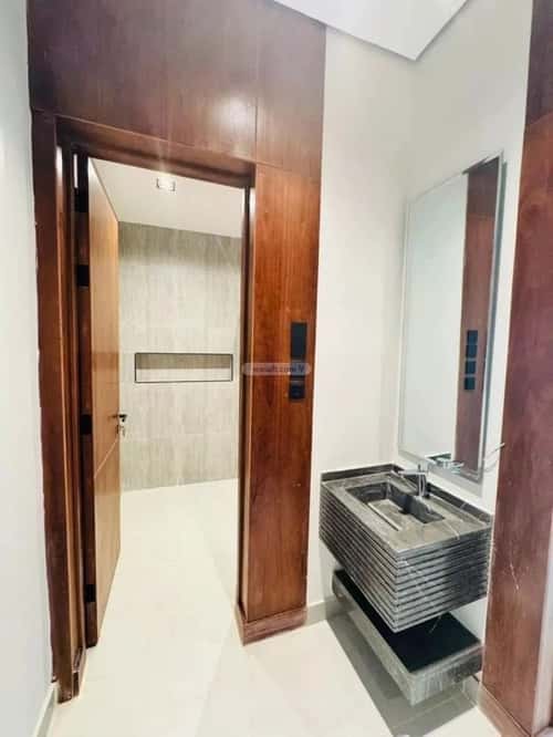 Floor 244.23 SQM with 4 Bedrooms Al-Yarmuk, East Riyadh, Riyadh