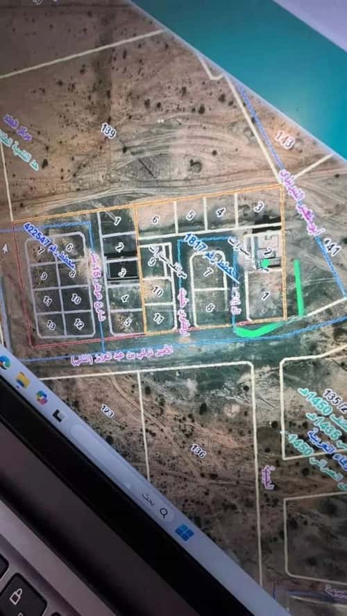 أرض 876.88 متر مربع جنوبية شرقية على شارع 30م العرفاء الغربية، الطائف