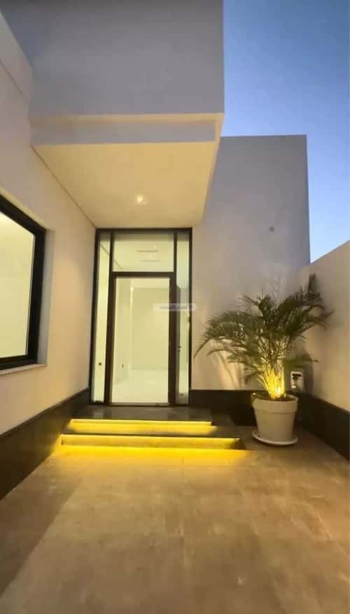 Villa 896 SQM Facing South with 7 Bedrooms Al-Buhayrat, North Jeddah, Jeddah