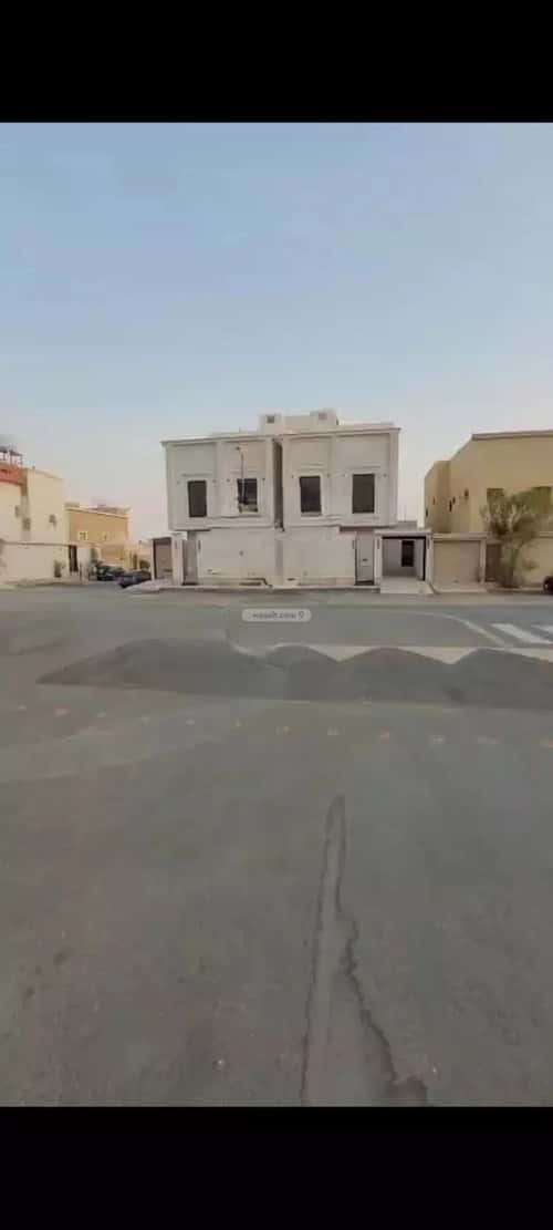 Villa 200 SQM Facing East on 20m Width Street West Al-Oraija, West Riyadh, Riyadh