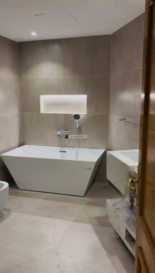 Apartment 423 SQM with 4 Bedrooms Al Shate|E, North Jeddah, Jeddah