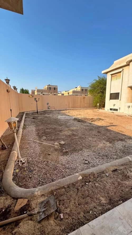 فيلا 1192 متر مربع شمالية غربية على شارع 20م الحزام الذهبي، الخبر