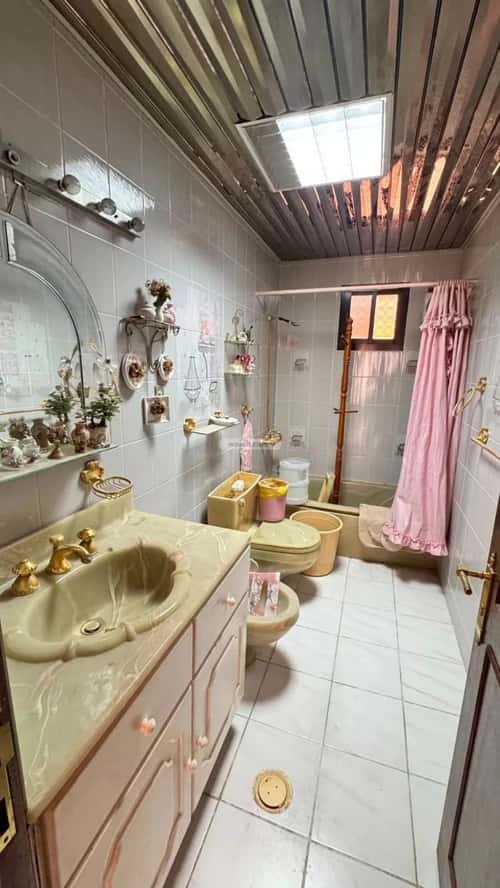 Villa 1192 SQM Facing North West on 20m Width Street Al Hezam Al Thahaby, Khobar