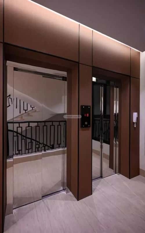 عمارة 600 متر مربع واجهة شمالية العليا، الخبر