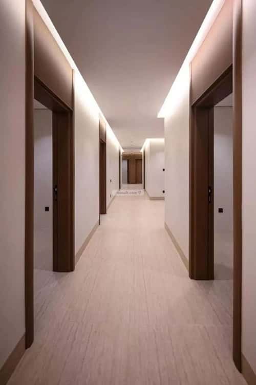 عمارة 600 متر مربع واجهة شمالية العليا، الخبر