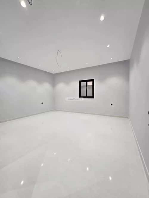 Villa 250.5 SQM Facing North on 32m Width Street Al Salyhyah, East Jeddah, Jeddah
