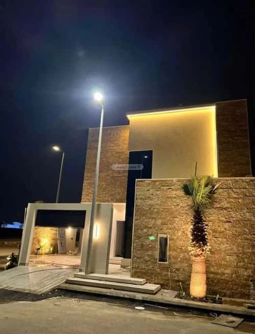 فيلا 300 متر مربع جنوبية شرقية على شارع 20م الملك فهد، عنيزة