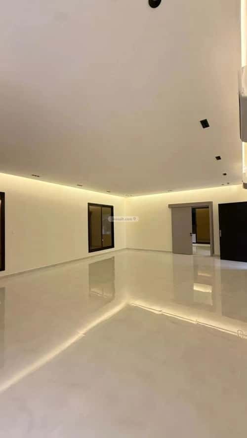 Floor 246.48 SQM with 5 Bedrooms King Fahd, North Riyadh, Riyadh