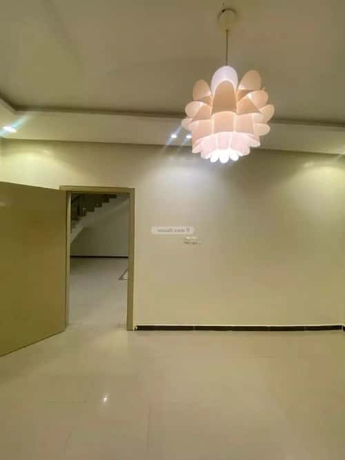 Villa 336 SQM Facing South with 8 Bedrooms Al-Muanisiyah, East Riyadh, Riyadh