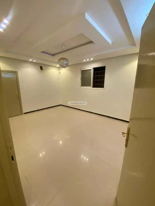 Villa 336 SQM Facing South with 8 Bedrooms Al-Muanisiyah, East Riyadh, Riyadh